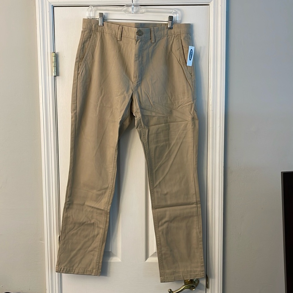 Old Navy Men's Khaki Pants.  34" Waist.  30" Length.